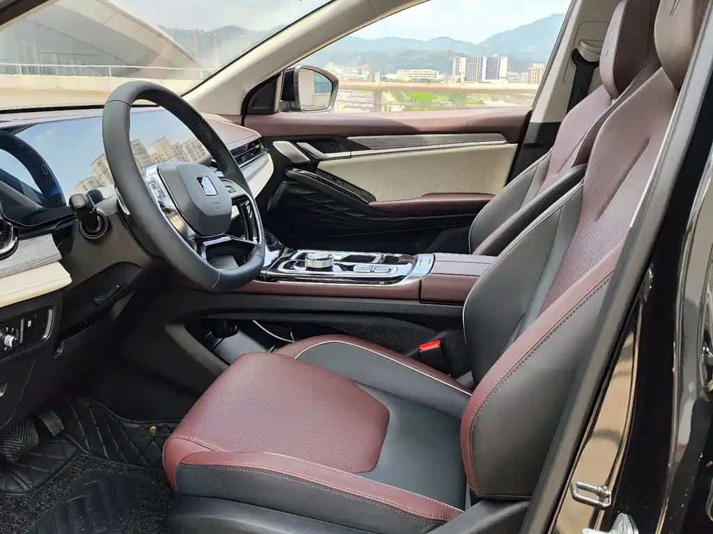 Sihao QX 2021 300T DCT distinguished intelligent connected model купить на сайте DeffCars