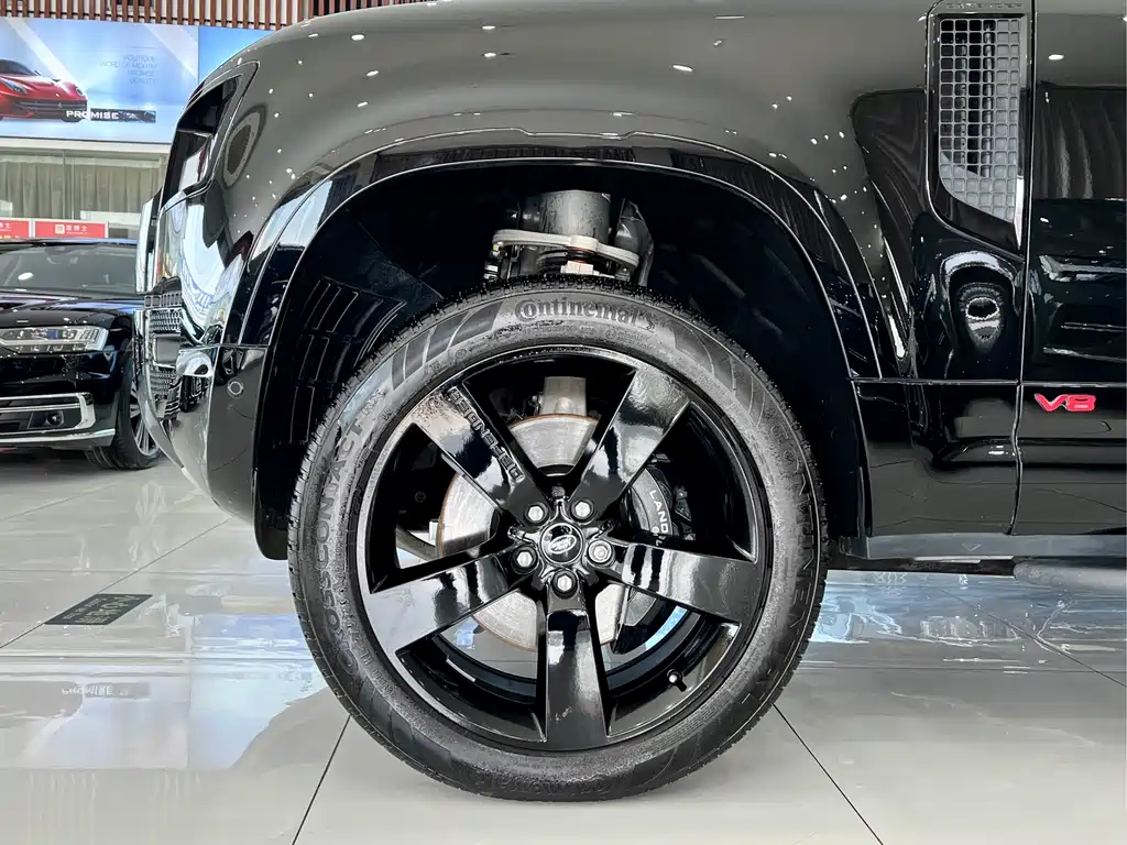 Land Rover Defender 2024 110 5.0T V8 купить на сайте DeffCars