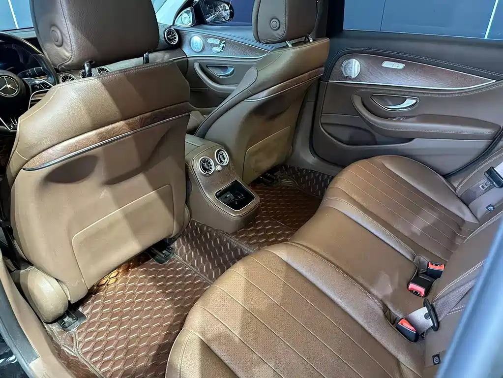 Mercedes-Benz E-Class 2023 E 260 L купить на сайте DeffCars