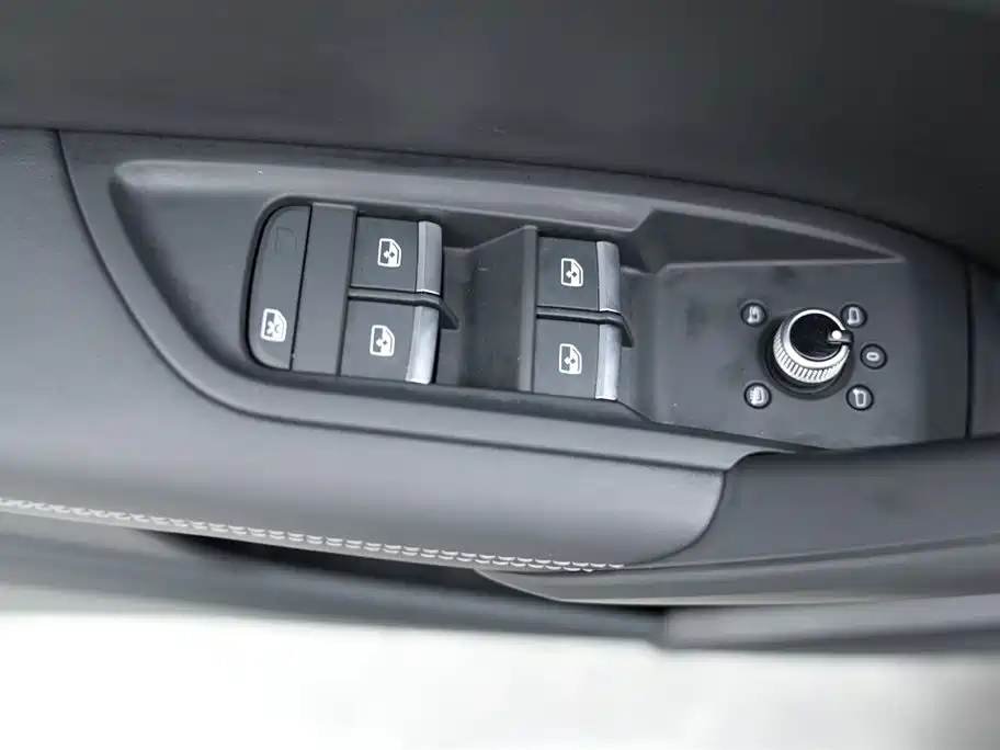 Audi Q5L 2022 facelift 40T luxury and elegant model купить на сайте DeffCars