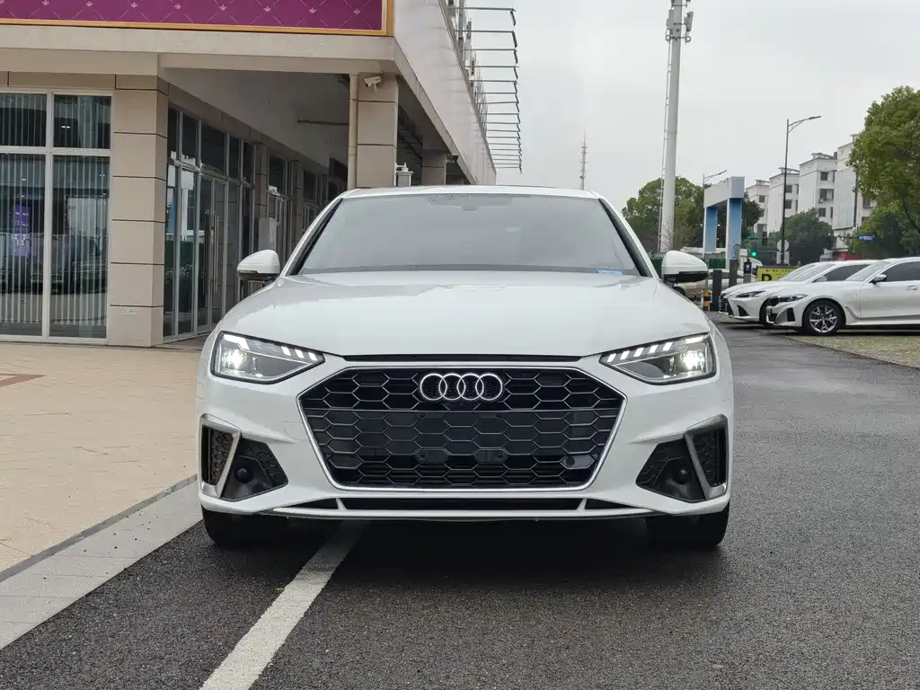 Audi A4L 2022 40 TFSI Fashionable and Dynamic купить на сайте DeffCars