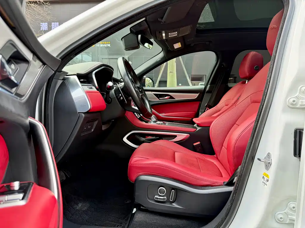 Jaguar F-PACE 2021 250PS R-Dynamic S купить на сайте DeffCars