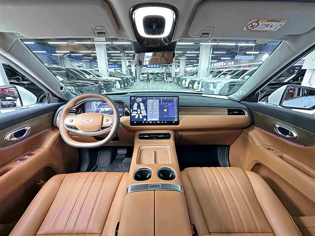 Trumpchi Yearning S9 2025 Qiankun UItra 6-seater купить на сайте DeffCars
