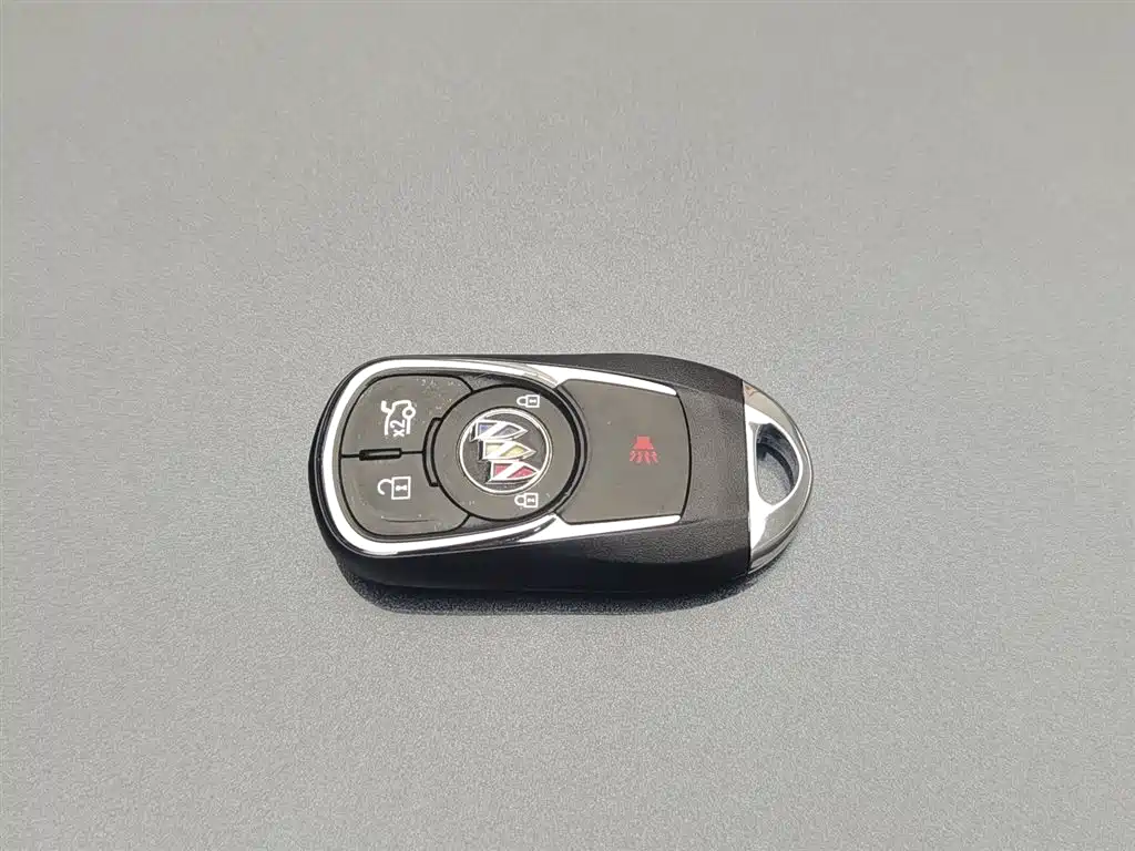 Regal 2022 552T smart model купить на сайте DeffCars