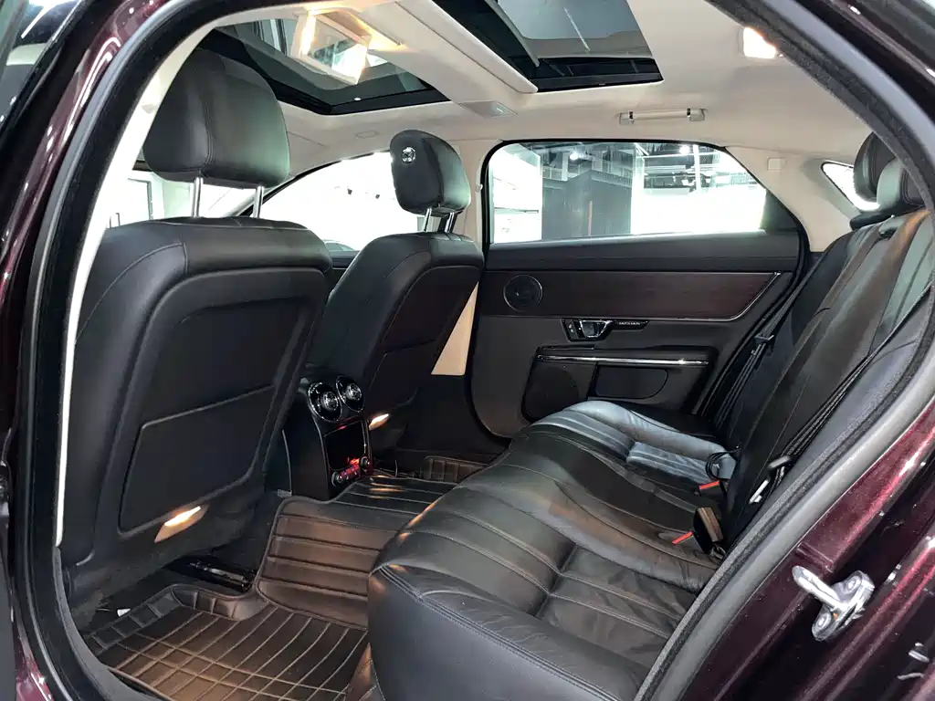 Jaguar XJ 2016 XJL 2.0T two-wheel drive elegant business version купить на сайте DeffCars