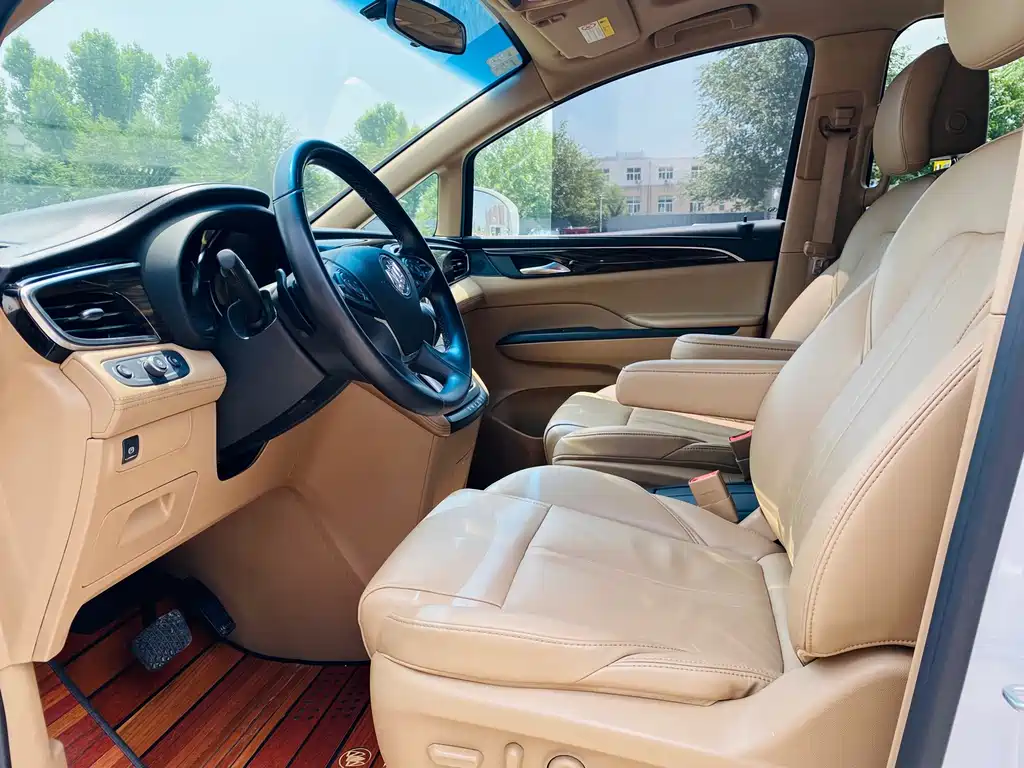 Buick GL8 2018 ES 28T Exclusive Type National VI купить на сайте DeffCars