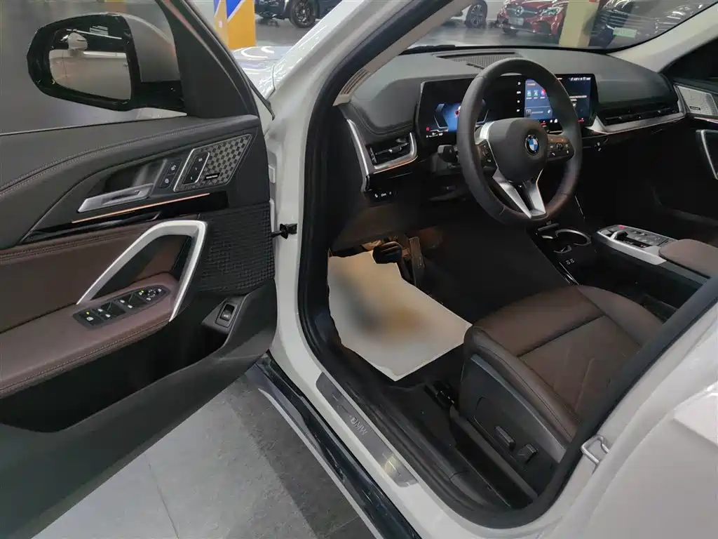 BMW X1 2023 sDrive25Li X Design Package купить на сайте DeffCars