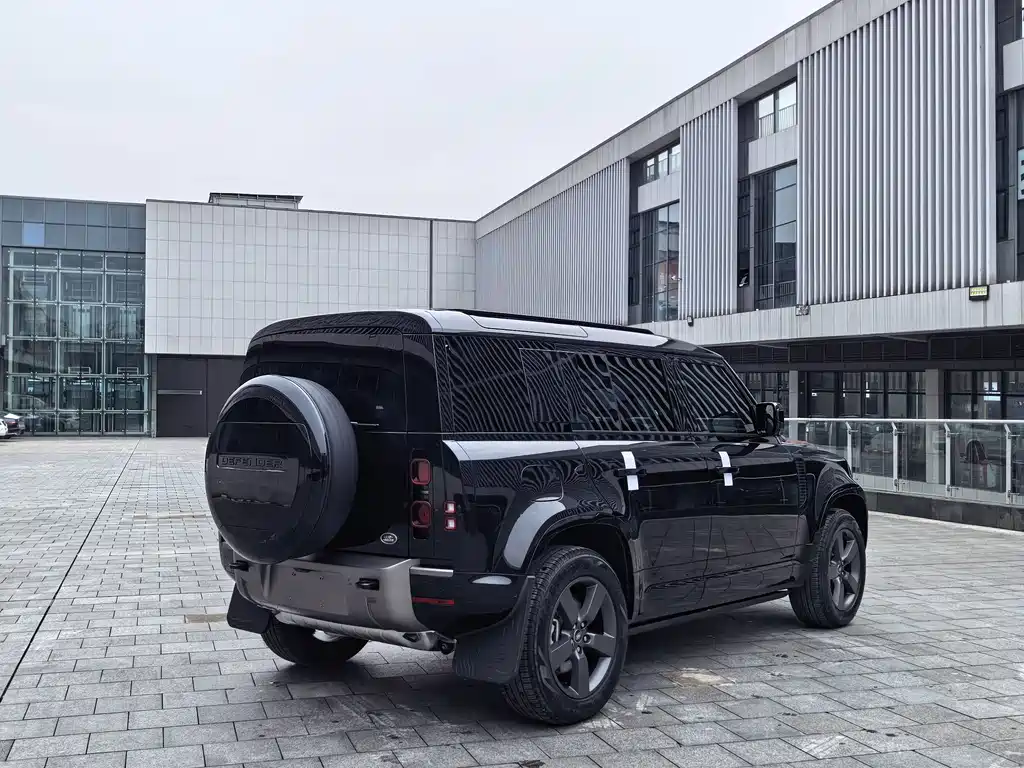 Land Rover Defender 2025 110 3.0T P400 X-Dynamic HSE купить на сайте DeffCars