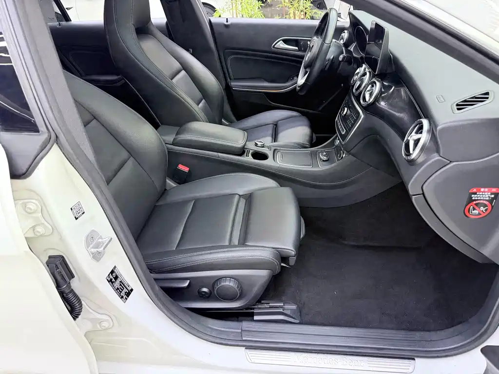 Mercedes-Benz CLA imported 2017 facelift CLA 200 fashion model купить на сайте DeffCars