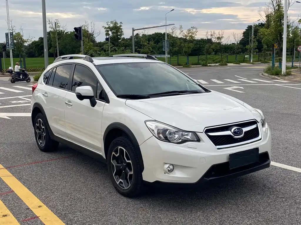 Subaru XV 2015 2.0i Deluxe Navigation Edition купить на сайте DeffCars