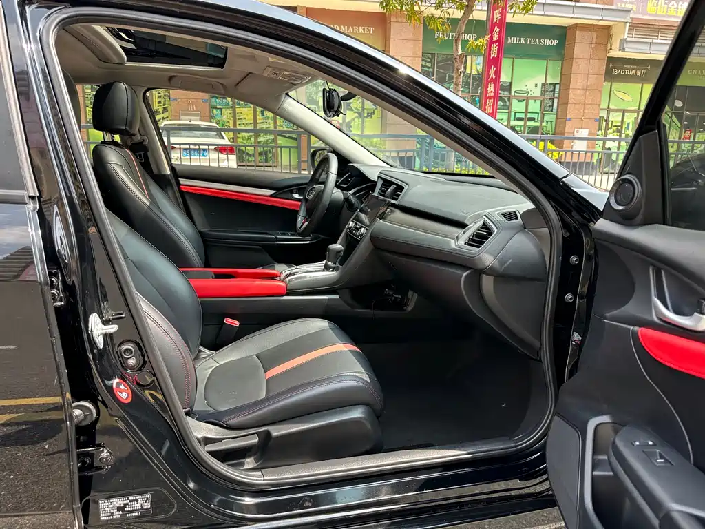 Civic 2016 220TURBO CVT Deluxe Edition купить на сайте DeffCars