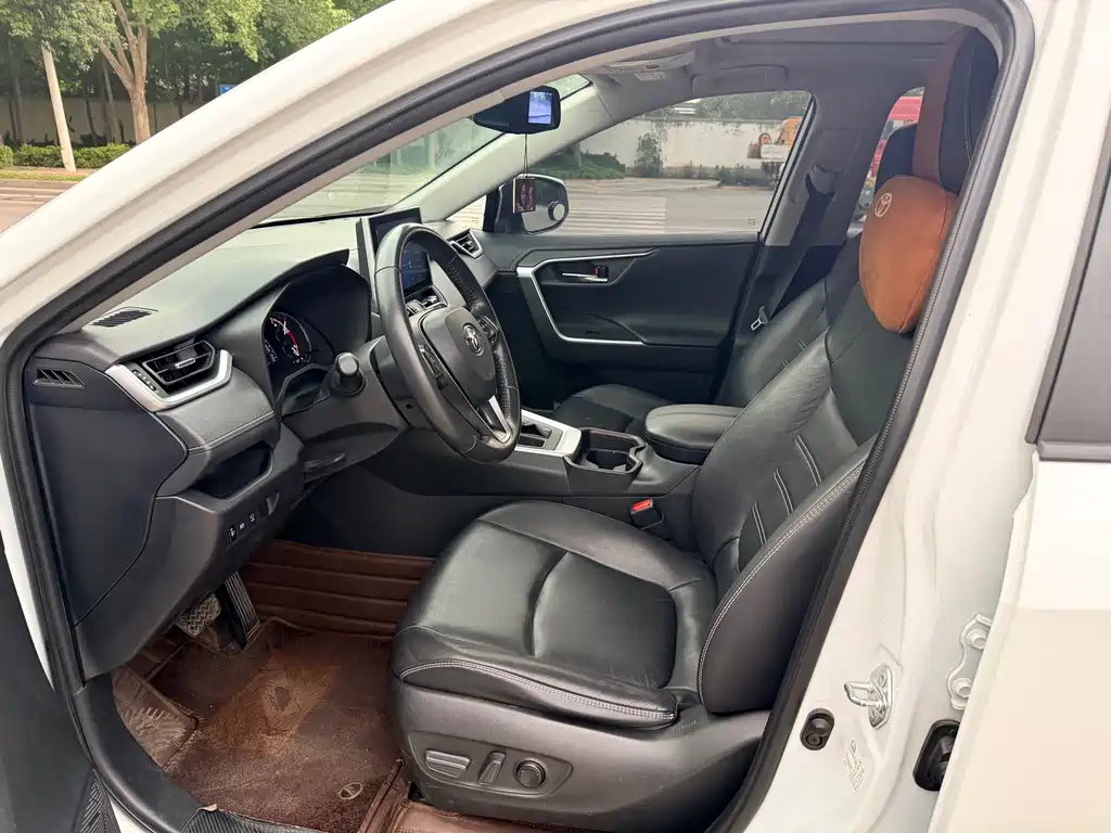 RAV4 Rongfang 2021 2.0L CVT two-wheel drive fashion PLUS version купить на сайте DeffCars