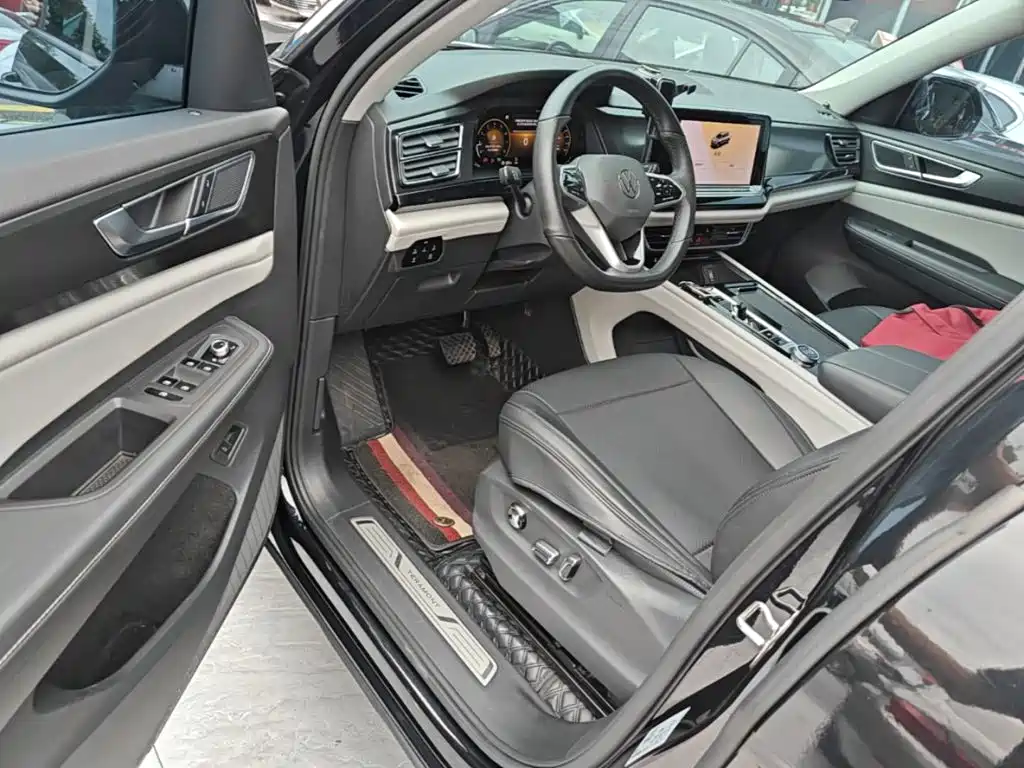Touron 2022 380TSI four-wheel drive luxury version купить на сайте DeffCars