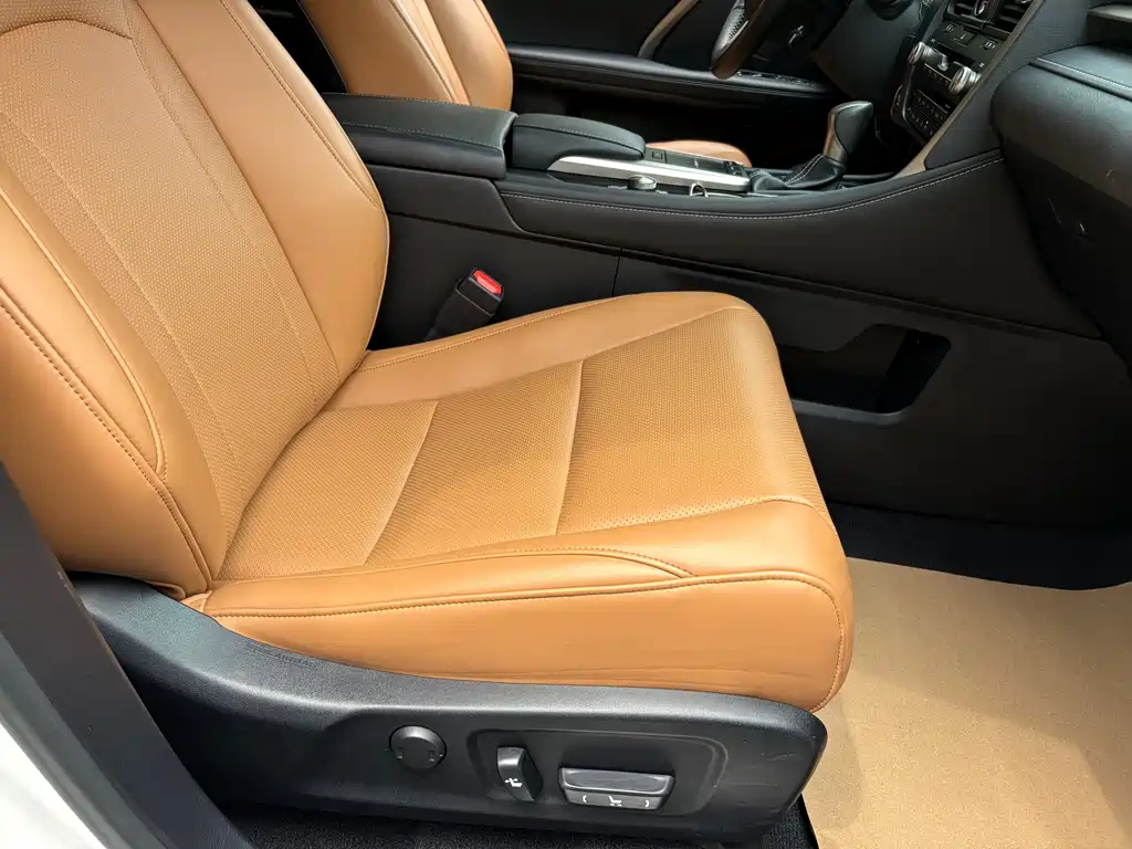 Lexus RX 2020 300 2WD Elite Edition National VI купить на сайте DeffCars