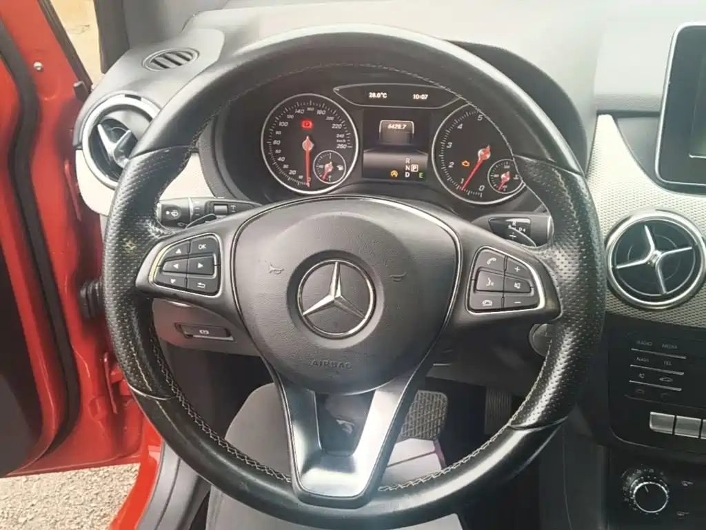Mercedes-Benz B-Class 2015 B 200 Dynamic купить на сайте DeffCars