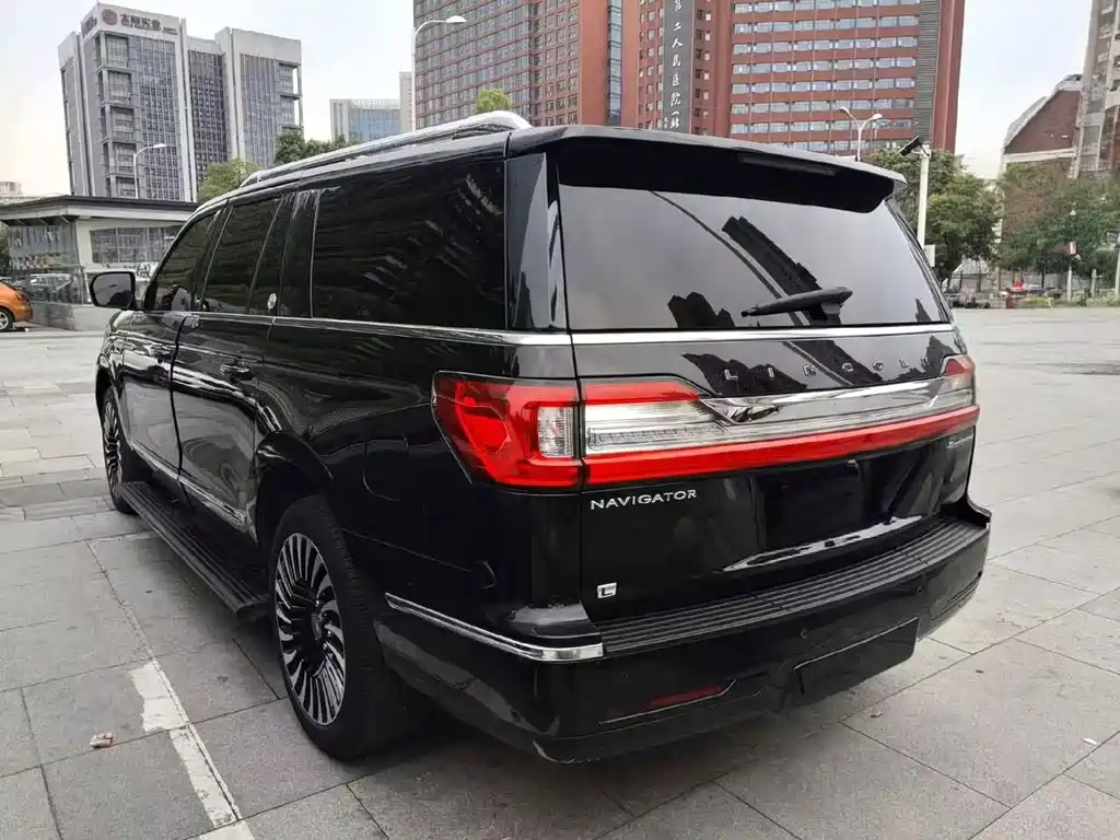 Navigator 2020 3.5T Long Axis Presidential Edition купить на сайте DeffCars