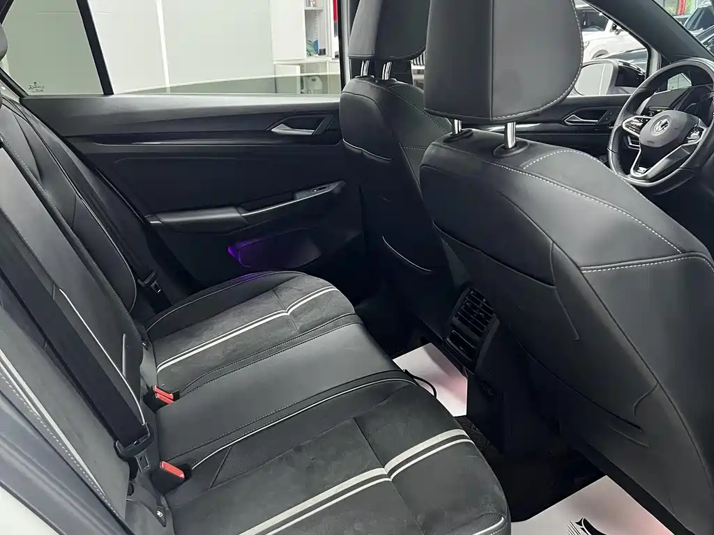 Golf 2021 280TSI DSG R-Line купить на сайте DeffCars