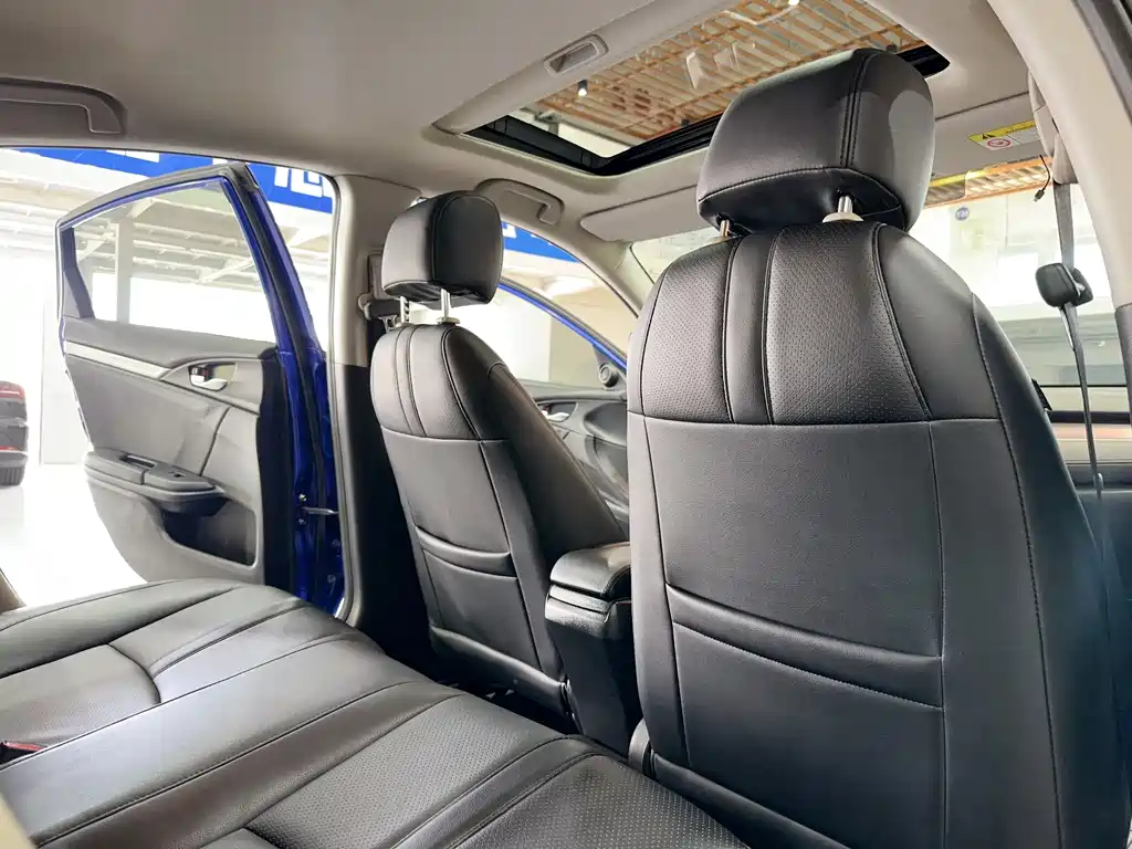 Civic 2016 220TURBO CVT Deluxe Edition купить на сайте DeffCars