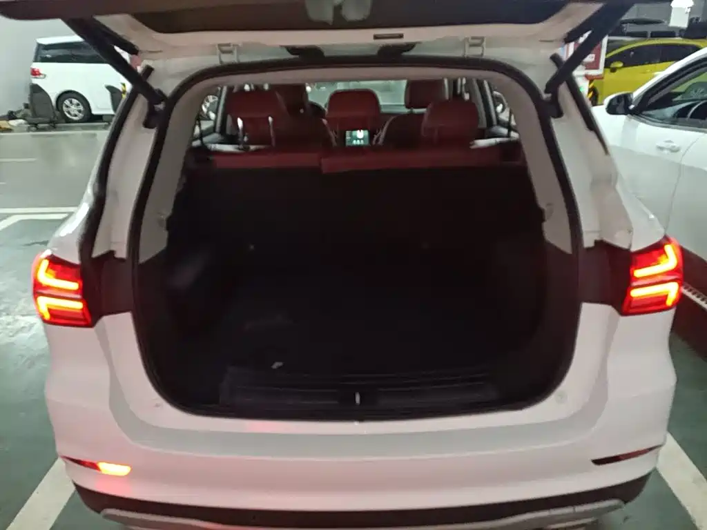 Roewe RX5 2016 30T 4WD Automatic Internet Smart Edition купить на сайте DeffCars