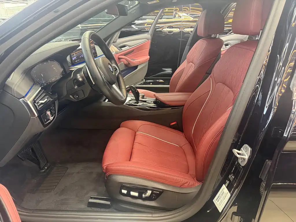 BMW 5 Series 2021 Facelift 530Li Exclusive M Sports Package купить на сайте DeffCars