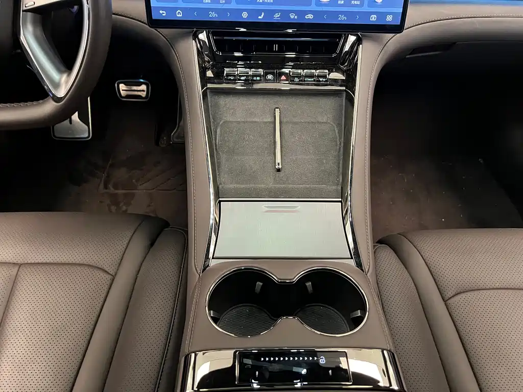 Denza Z9 2024 1100km four-wheel drive Ultra version купить на сайте DeffCars