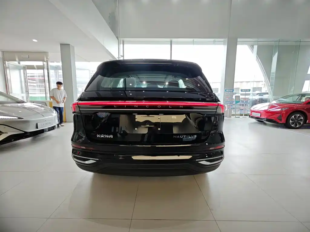 Nautilus 2026 2.0T four-wheel drive купить на сайте DeffCars