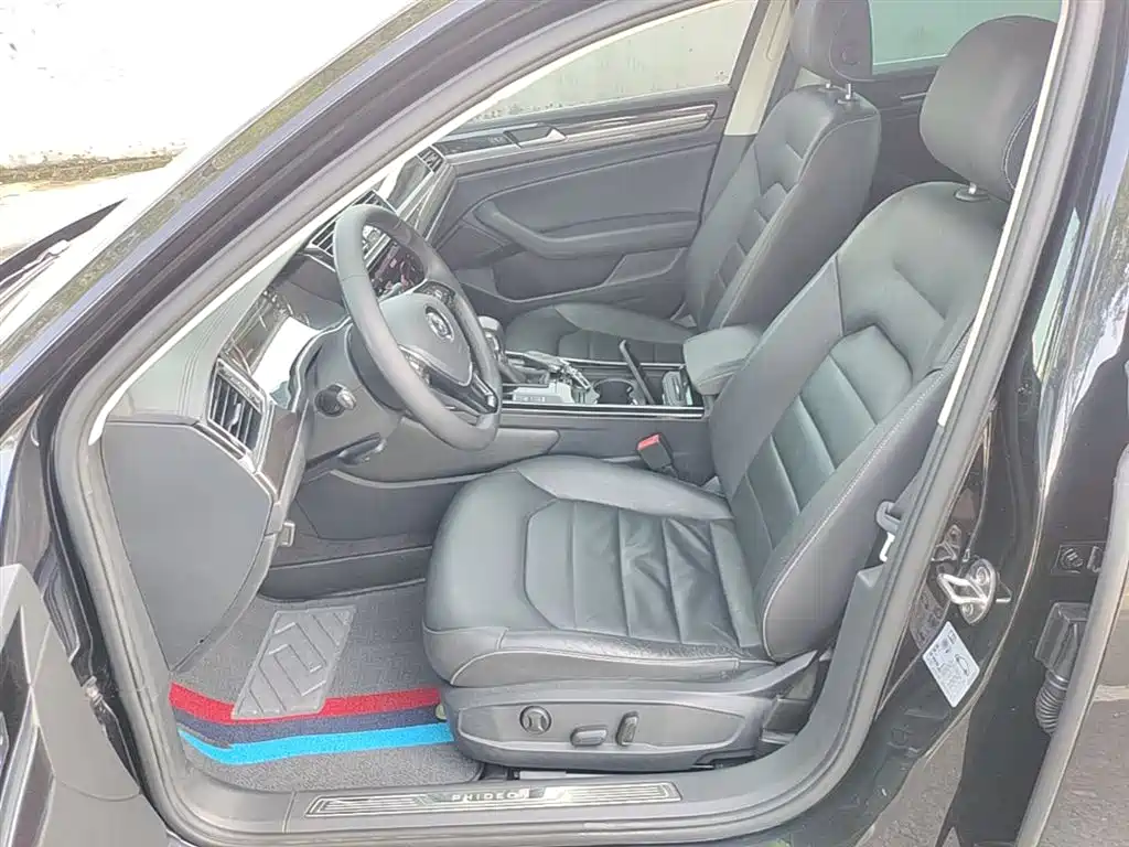 Huiang 2018 facelift 380TSI two-wheel drive business version купить на сайте DeffCars