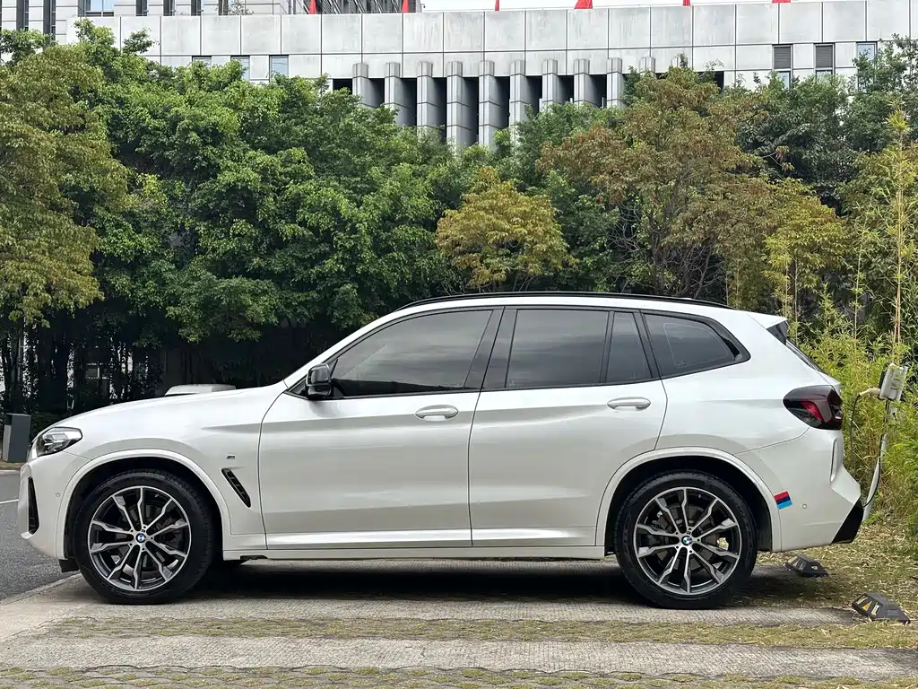 BMW X3 2023 Facelift xDrive30i Leading M Night Package купить на сайте DeffCars