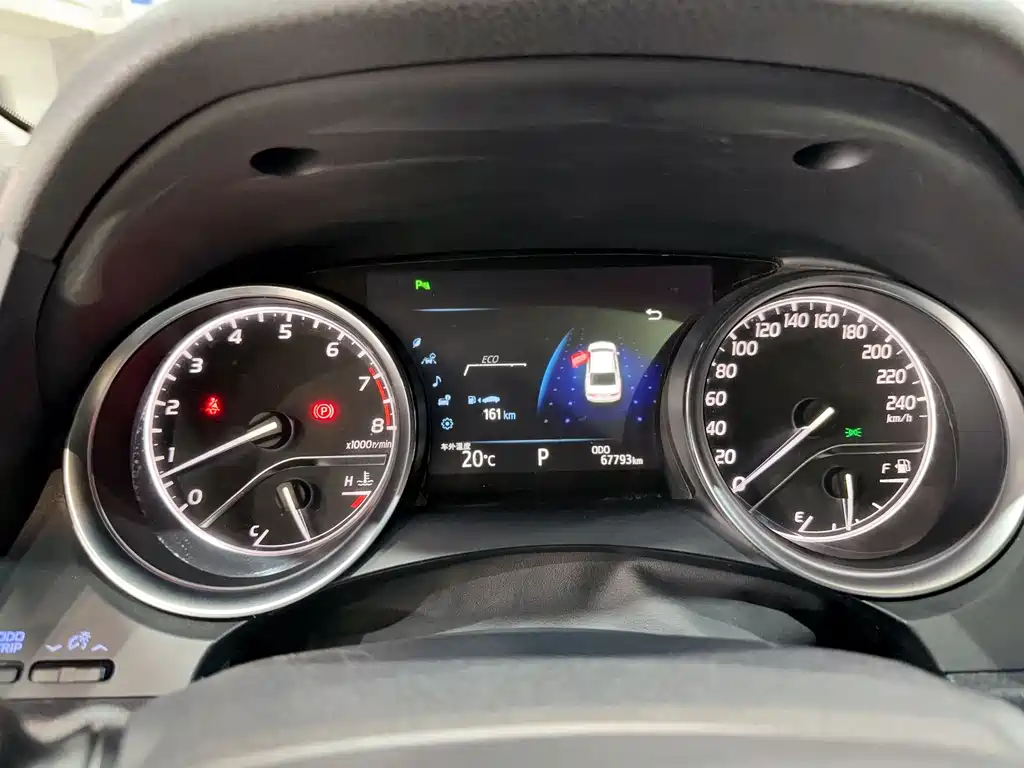 Camry 2018 2.0G Deluxe Edition купить на сайте DeffCars