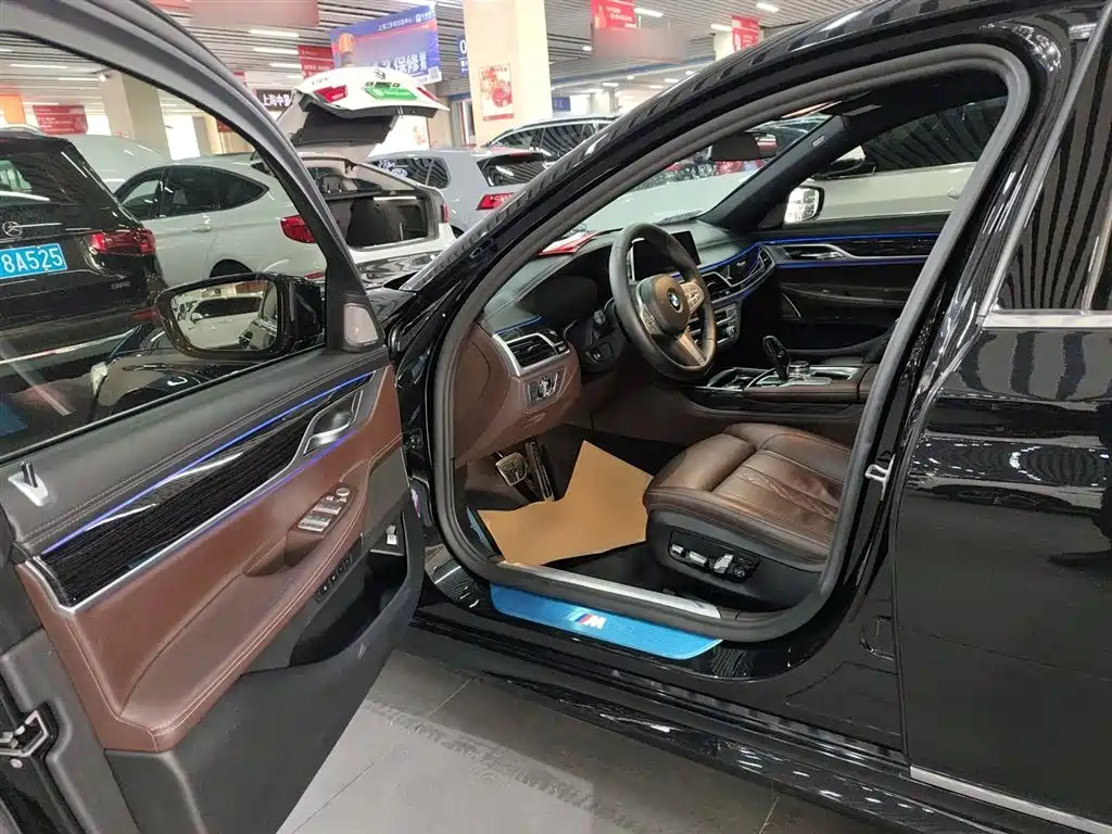 BMW 7 Series 2019 730Li M Sports Package купить на сайте DeffCars
