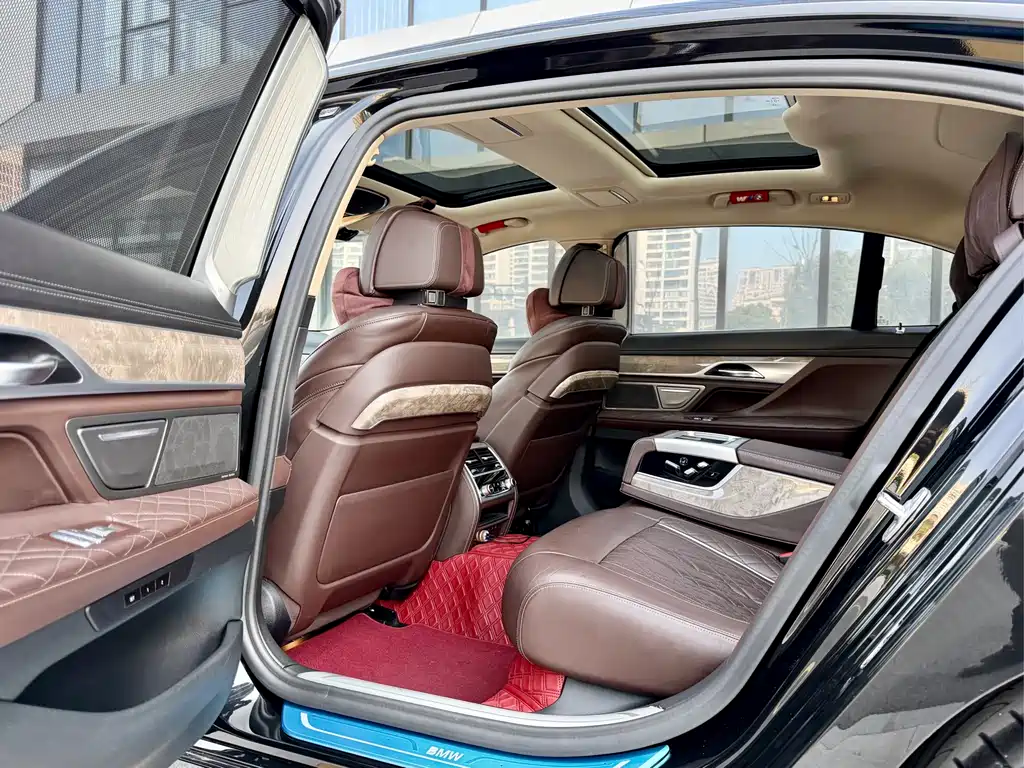 BMW 7 Series 2019 740Li Leading Luxury Package купить на сайте DeffCars