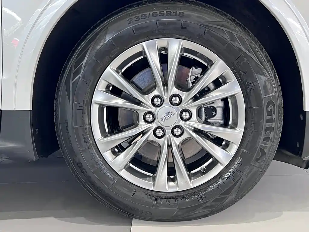 Cadillac XT5 2021 2.0T two-wheel drive luxury model купить на сайте DeffCars