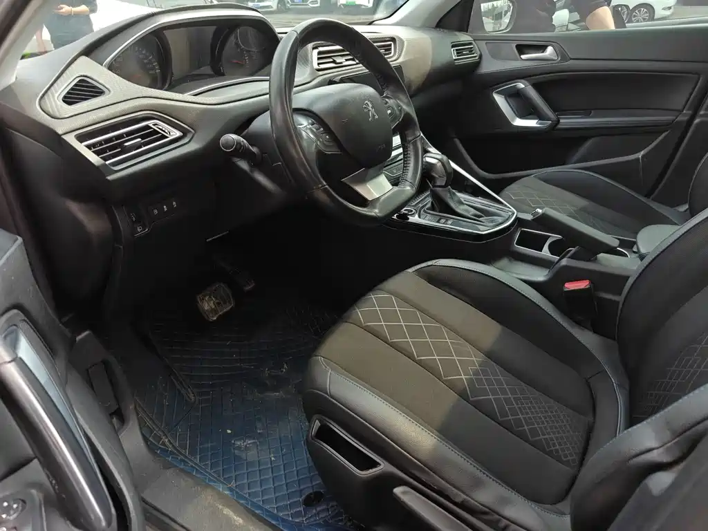 Peugeot 308 2016 1.6L automatic luxury version купить на сайте DeffCars