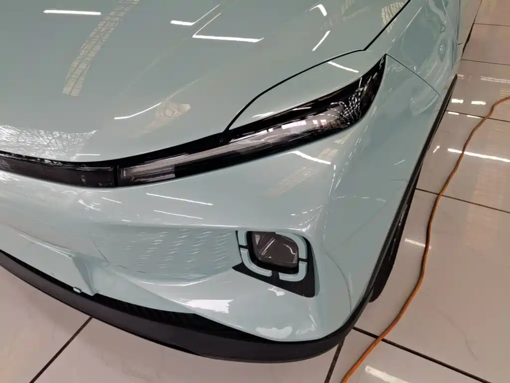 Geely Geometry E Firefly 2024 model 301km Starlight купить на сайте DeffCars