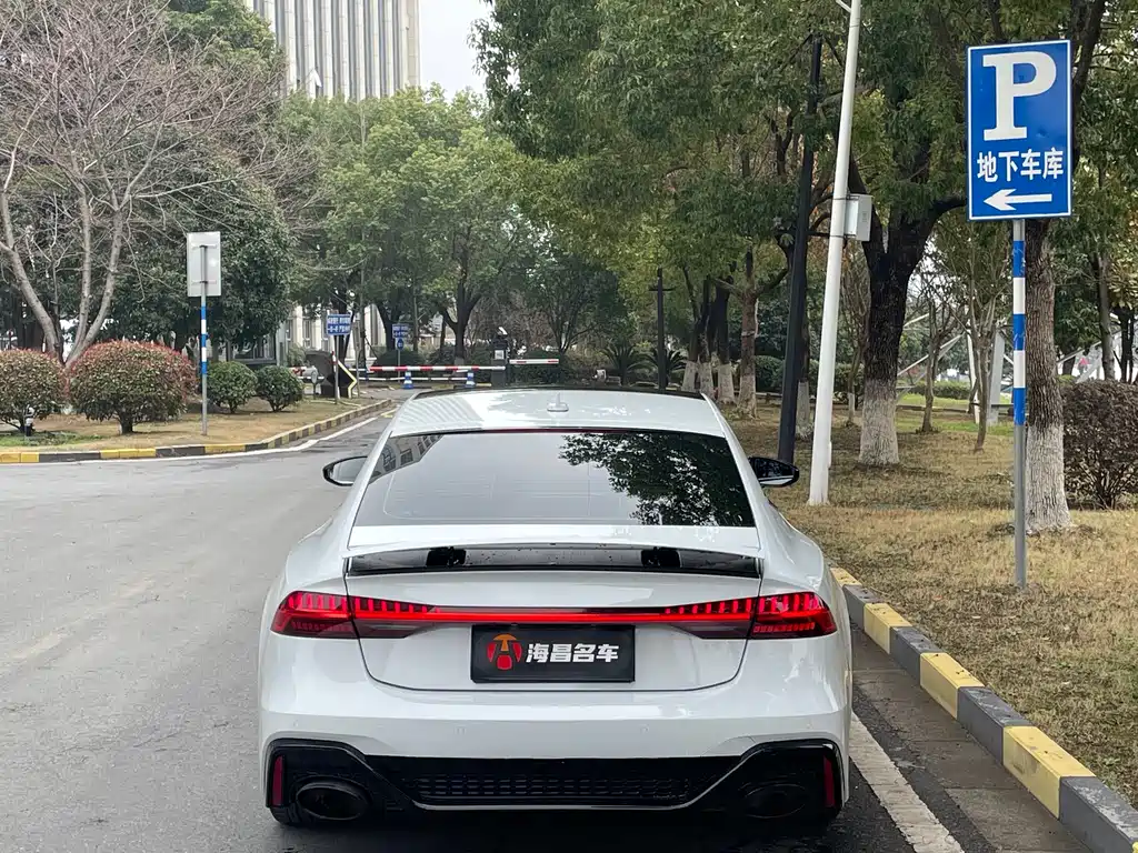 Audi A7 2023 55 TFSI quattro exclusive model купить на сайте DeffCars