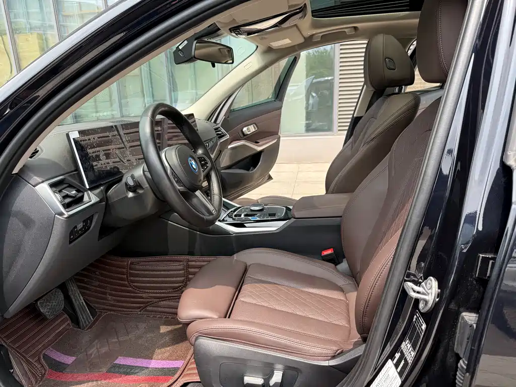 BMW i3 2022 eDrive 35 L купить на сайте DeffCars