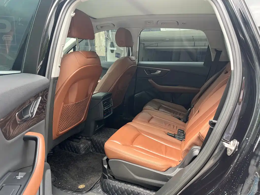 Audi Q7 2020 55 TFSI quattro S line sports купить на сайте DeffCars