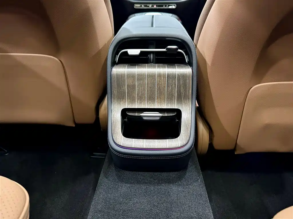 Mercedes-Benz E-Class 2024 E 300 L Luxury Model купить на сайте DeffCars