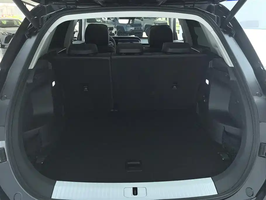 Hongqi HS5 2022 facelift 2.0T Zhilian Qixiang four-wheel drive version купить на сайте DeffCars