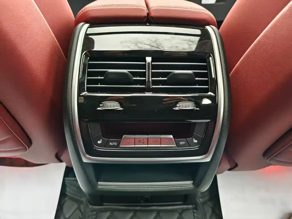 BMW X5 2026 facelift xDrive 40Li M Sports Night Package купить на сайте DeffCars