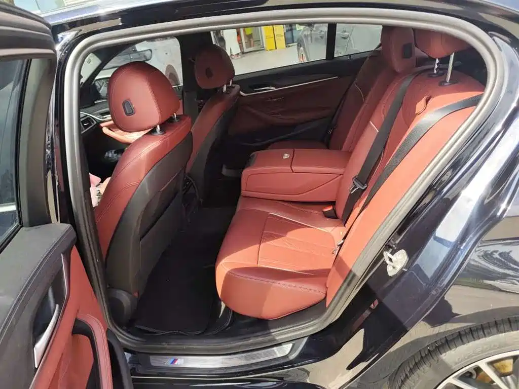BMW 5 Series 2022 facelift 2 530Li leading M sports package купить на сайте DeffCars
