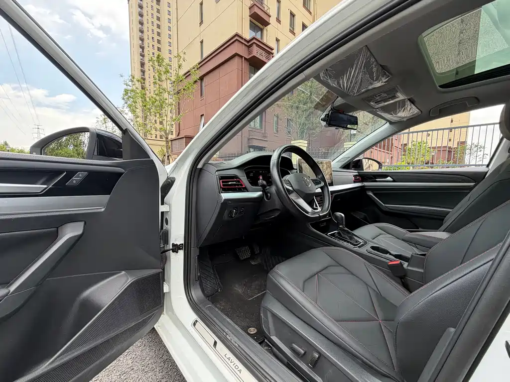 Lavida 2024 300TSI DSG Starry Sky Leading Edition купить на сайте DeffCars