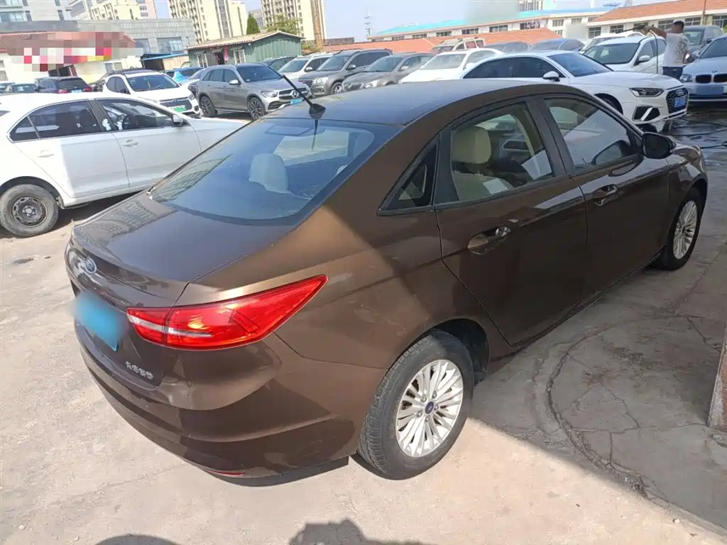 Escort 2017 facelift 1.5L manual comfort type купить на сайте DeffCars