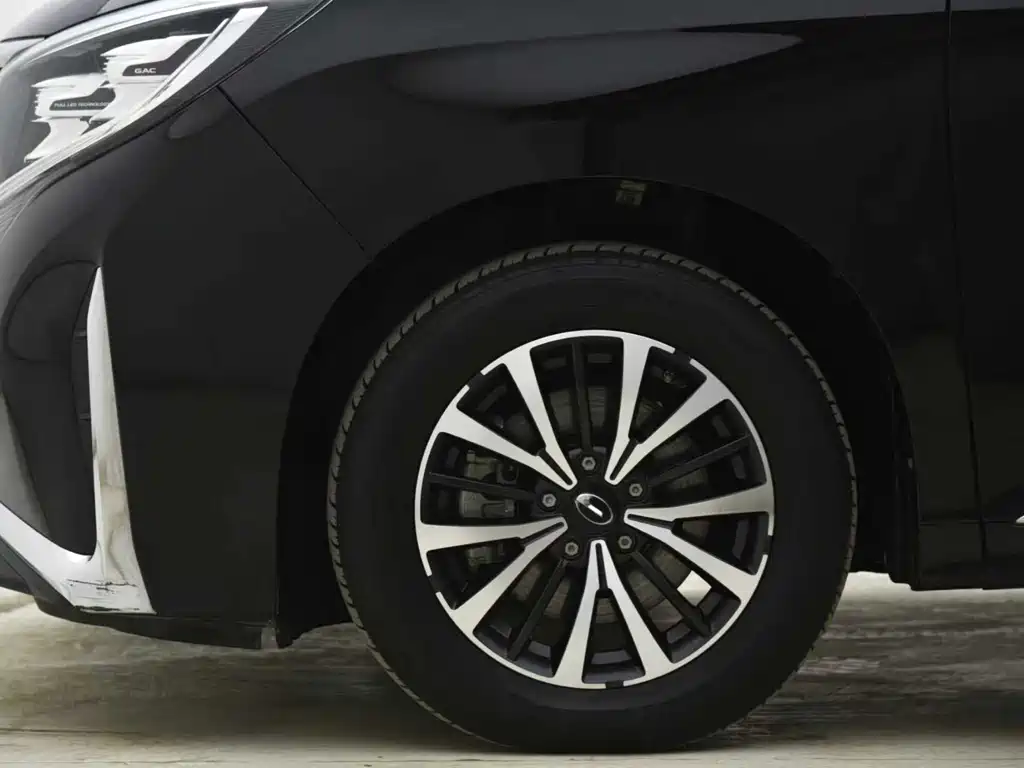 M8 2023款 领秀系列 390T 尊享版 купить на сайте DeffCars