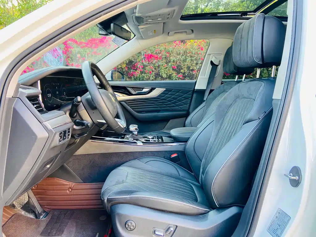 Hongqi HS5 2022 facelift 2.0T Zhilian Flagship Edition купить на сайте DeffCars