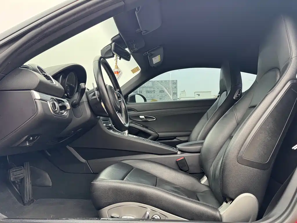 Porsche 718 2018 Cayman 2.0T купить на сайте DeffCars