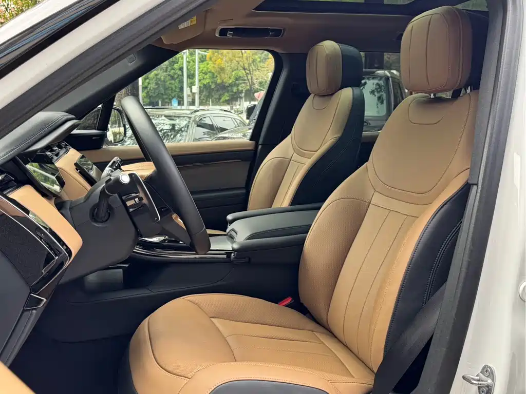 Range Rover Sport 2023 400PS Dynamic SE купить на сайте DeffCars