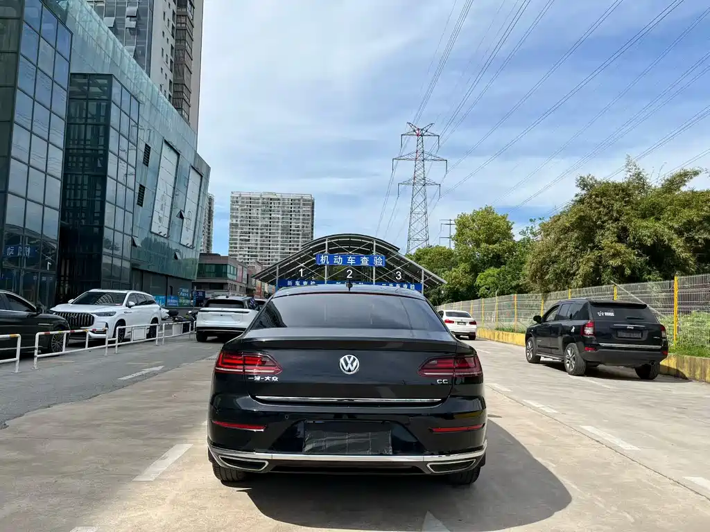 FAW-Volkswagen CC 2019 330TSI Charming Edition National VI купить на сайте DeffCars