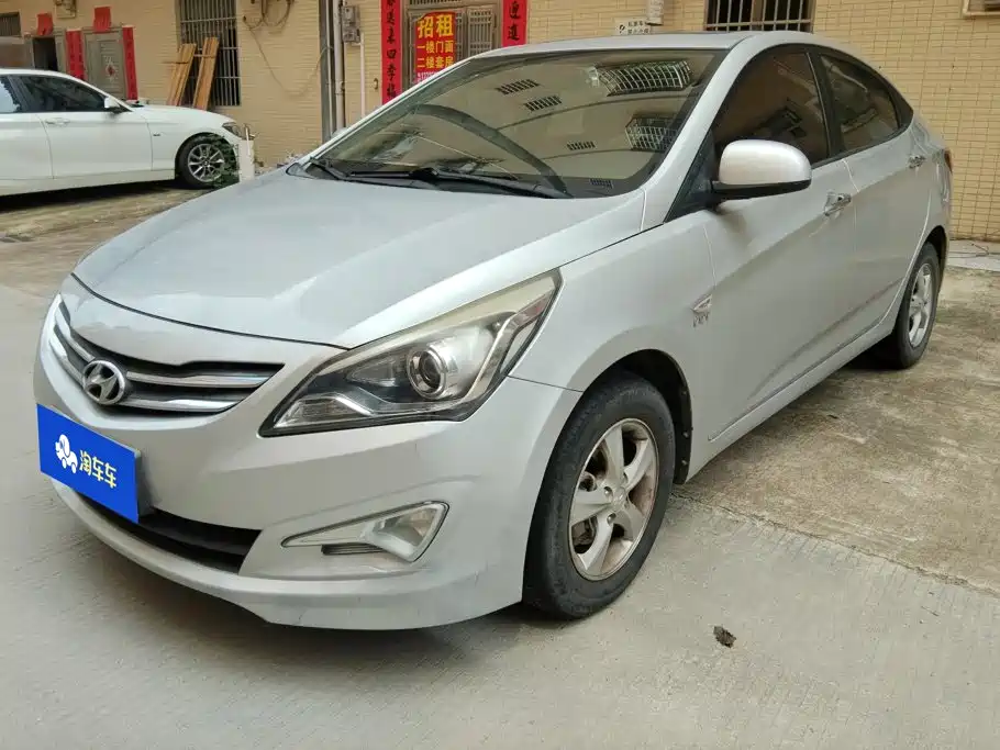 Reina 2014 1.4L automatic leading model GLX купить на сайте DeffCars