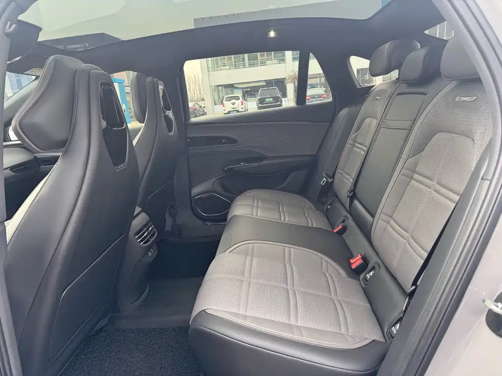 Hongqi EH7 2024 820 Pro купить на сайте DeffCars